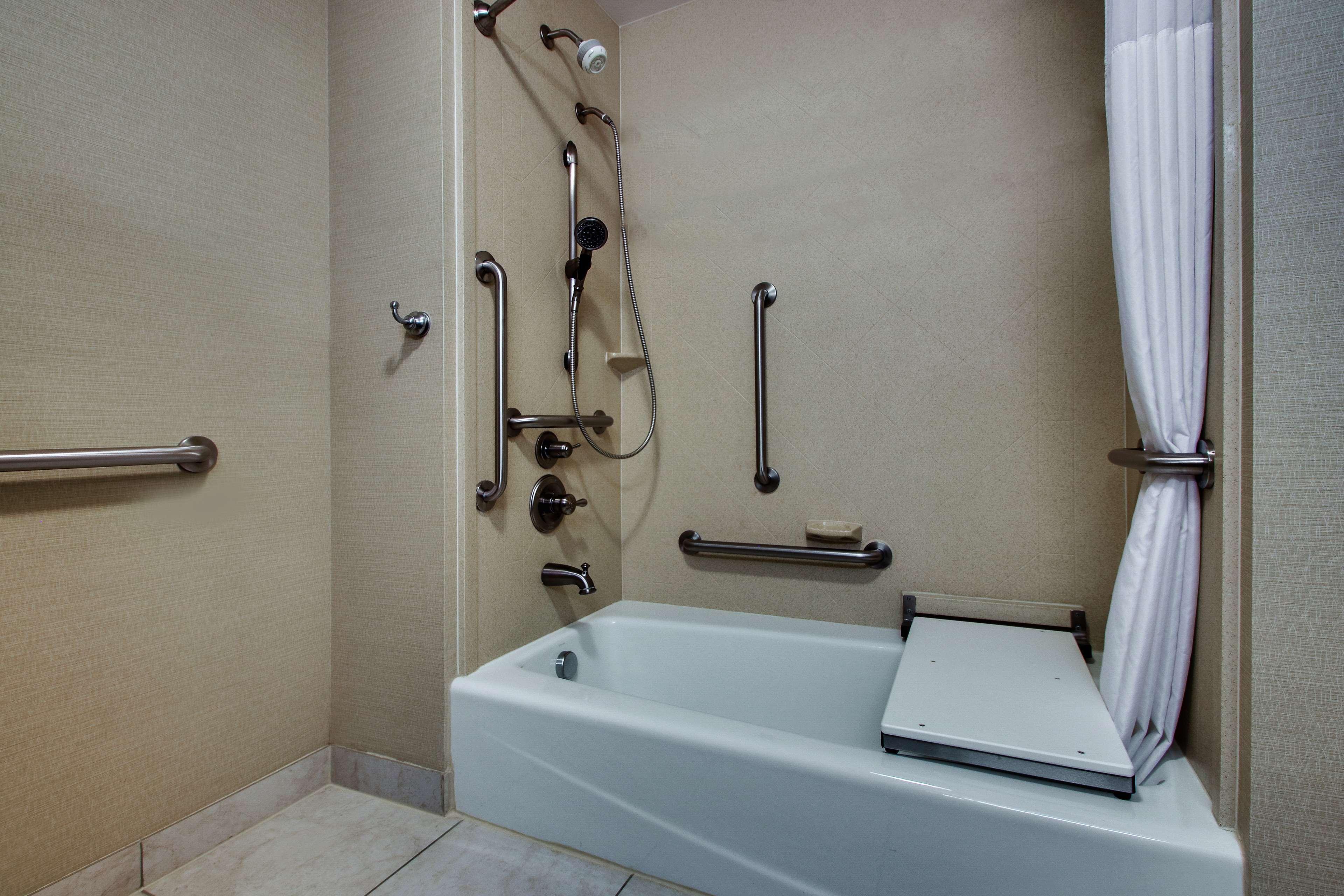 Hampton Inn Vernon Dış mekan fotoğraf
