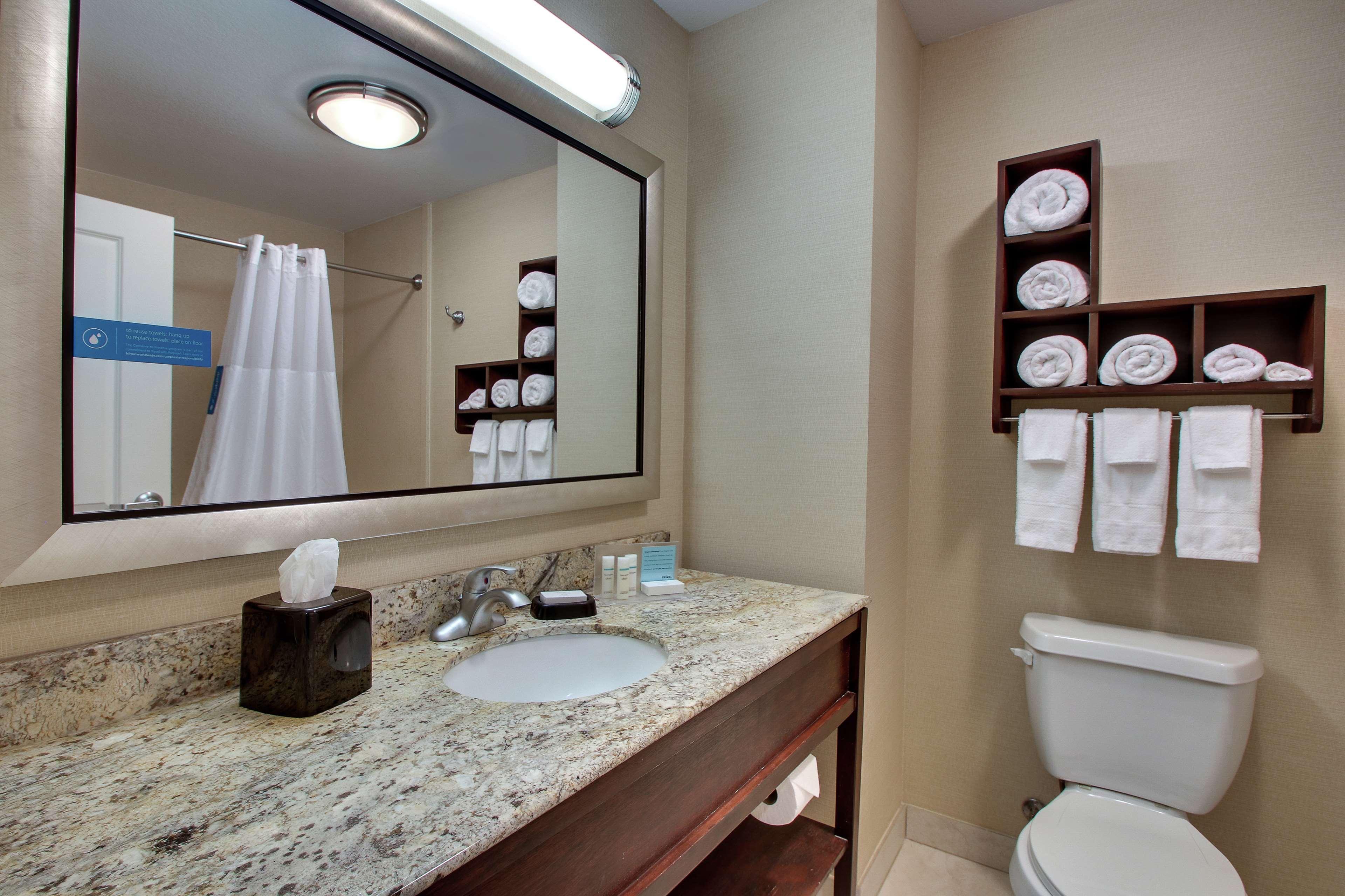 Hampton Inn Vernon Dış mekan fotoğraf