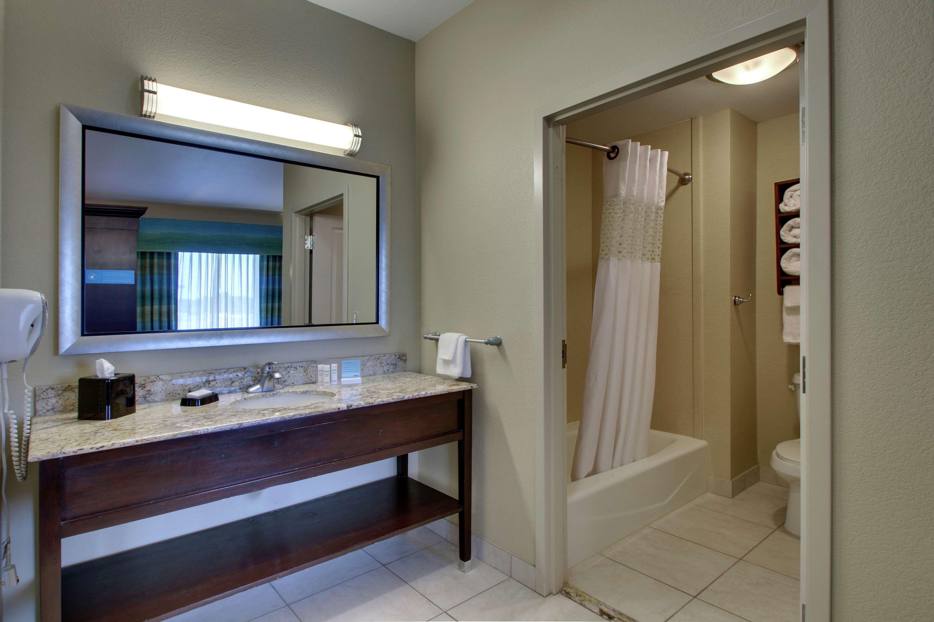 Hampton Inn Vernon Dış mekan fotoğraf