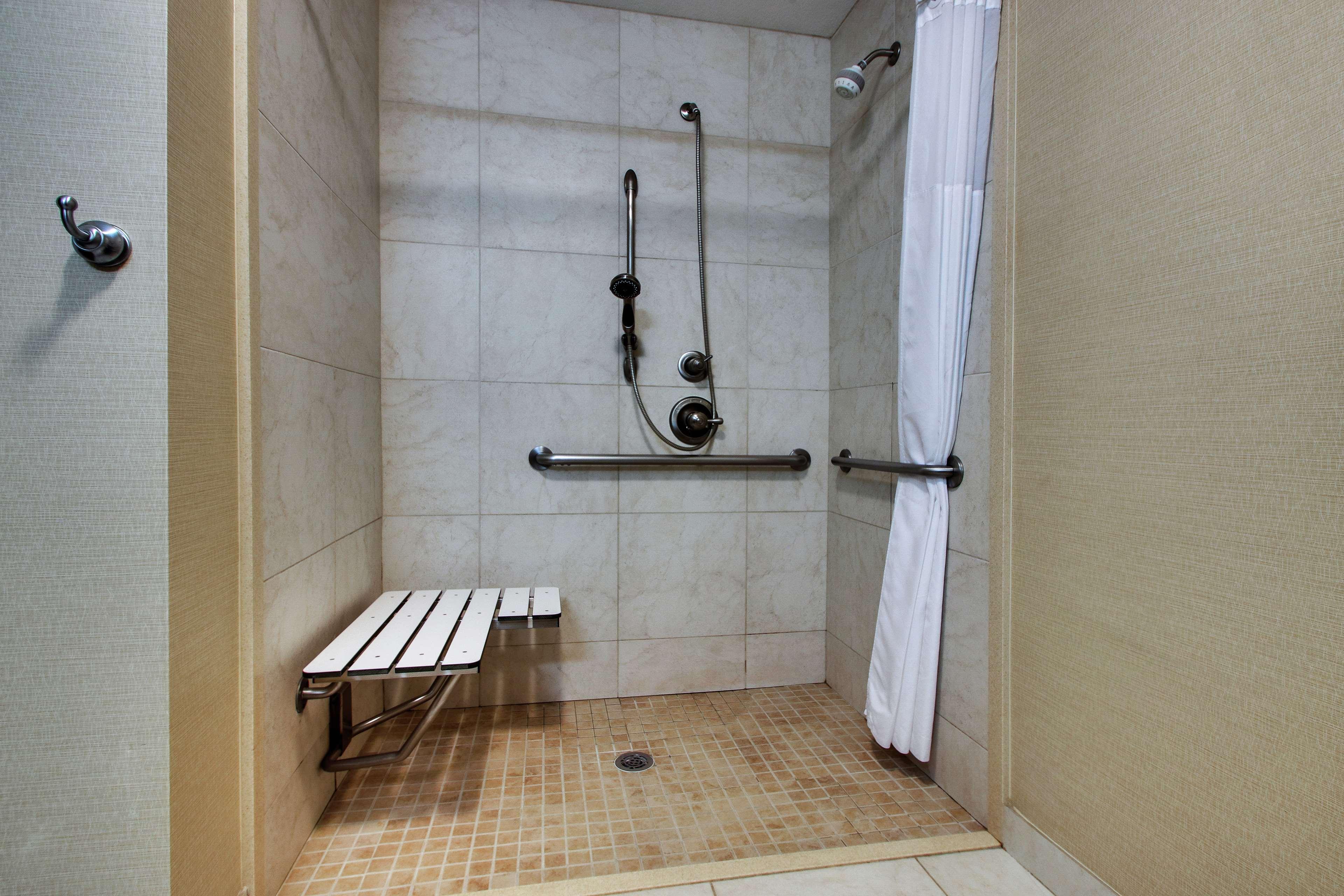 Hampton Inn Vernon Dış mekan fotoğraf